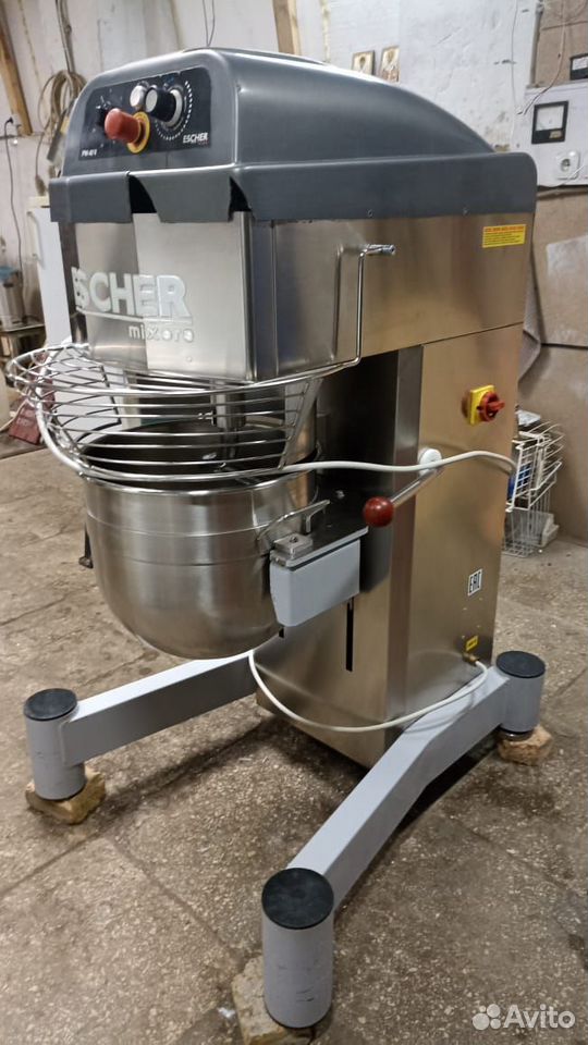 Миксер планетарный escher PM 40-V