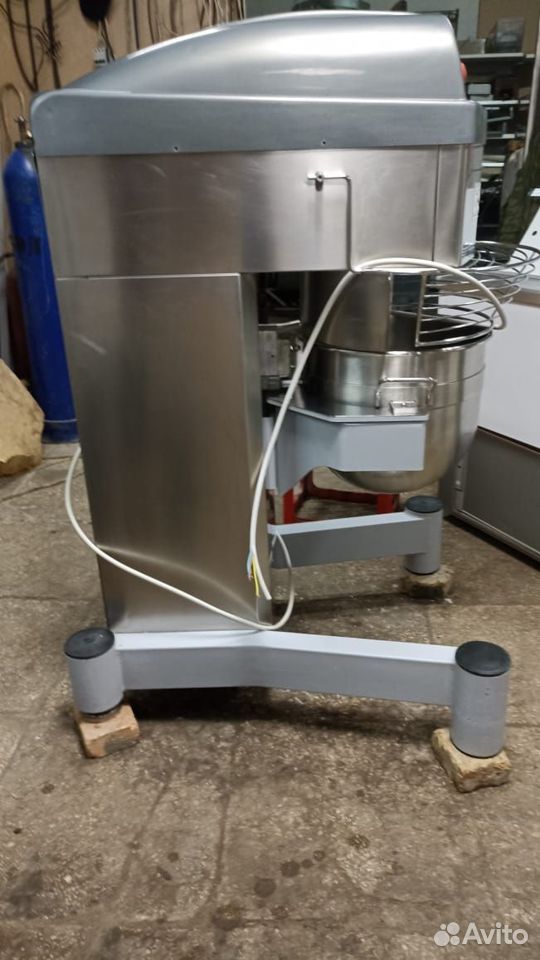 Миксер планетарный escher PM 40-V