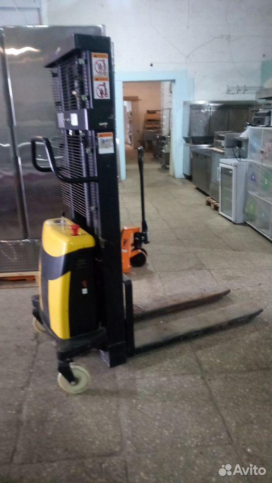 Штабелёр electric stacker