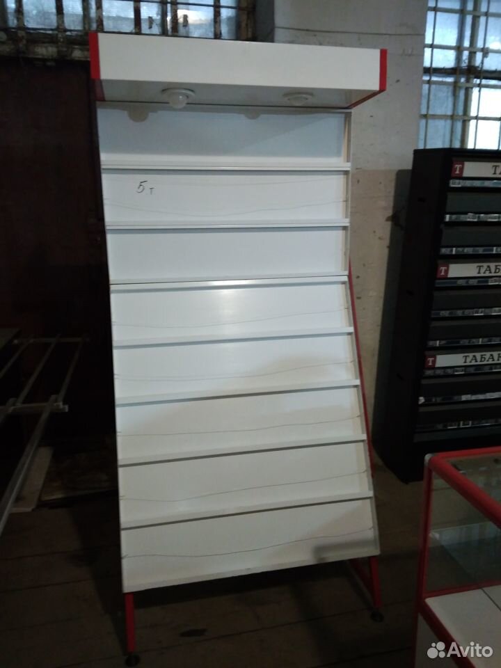 Стеллаж для журналов и газет