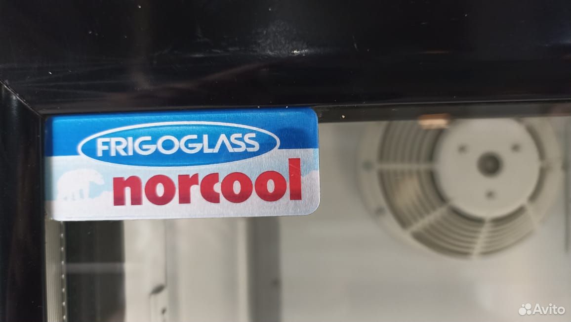 Холодильный шкаф для напитков Frigoglass