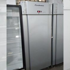 Холодильный шкаф Carboma б/у
